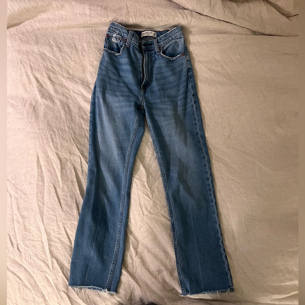 Abercrombie & Fitch Ultra High Rise Ankle Straight Jeans